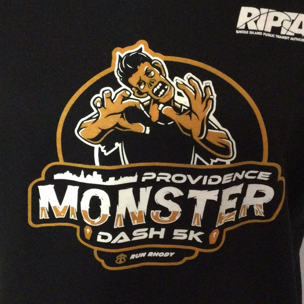 Gildan Black T-Shirt - Picture 3 of 5